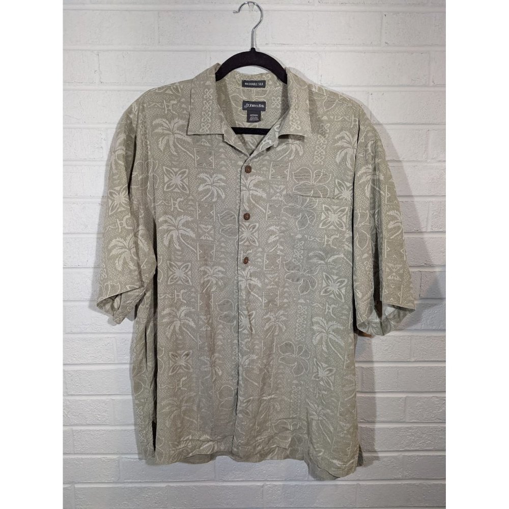 St. John's Bay 100% Silk Button Down Short Sleeve Men's Shirt Size M
